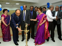 Shri S. Muhnot Chairman and Managing Director inaugurating the State of the Art Technology Branch at Model Colony, Pune