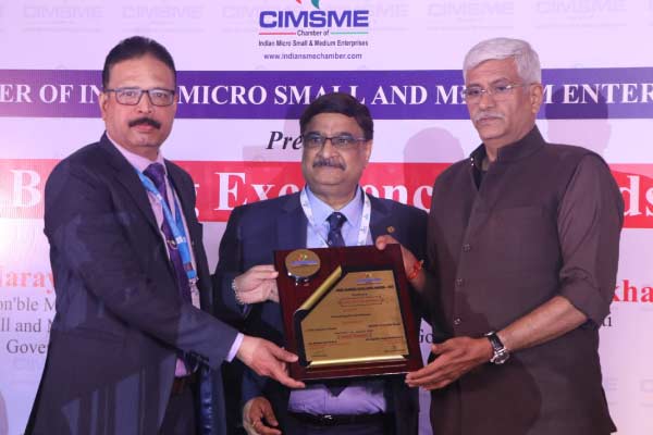 बैंक ऑफ महाराष्ट्र ने चैंबर ऑफ इंडियन माइक्रो स्मॉल एंड मीडियम एंटरप्राइजेज द्वारा 'सामाजिक योजनाओं को बढ़ावा देने' श्रेणी के तहत विजेता का स्थान हासिल किया।