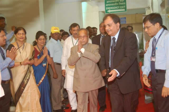 वित्त मंत्री श्री प्रणब मुखर्जी ने केंद्रीय कार्यालय का दौरा किया - 5